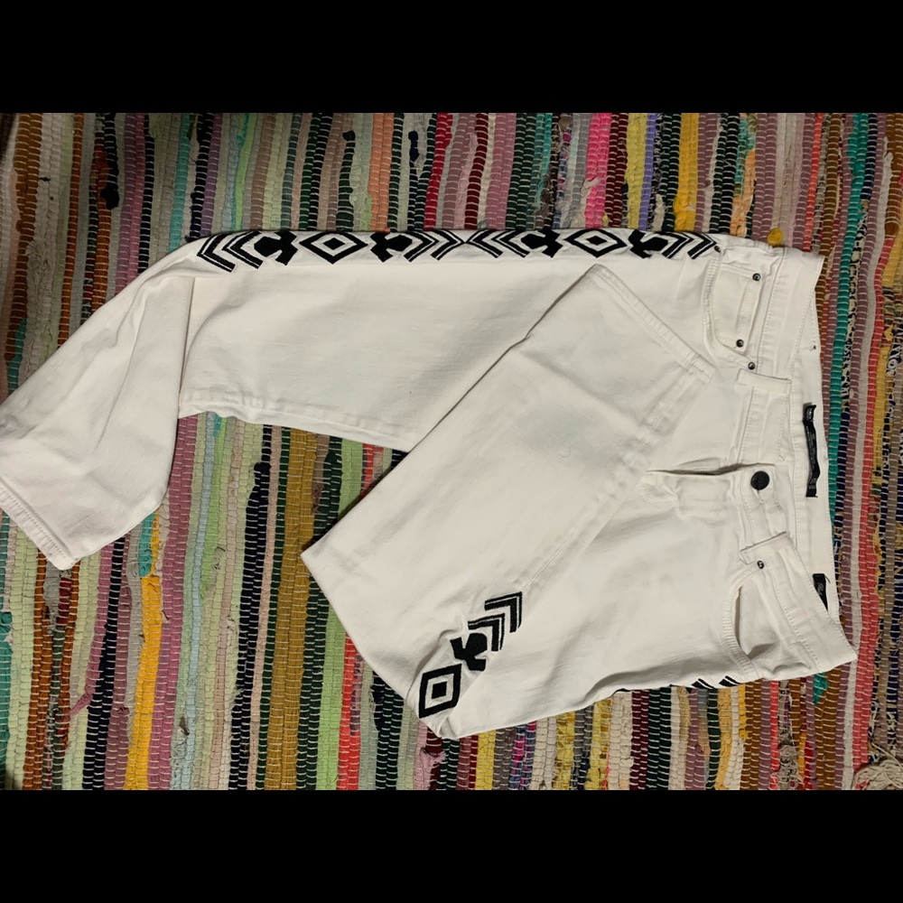 White pants size 8
